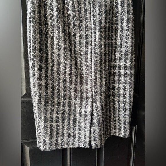 Spiegel Silver Metallic Black Houndstooth Pencil Skirt Size 12 - Picture 13 of 16